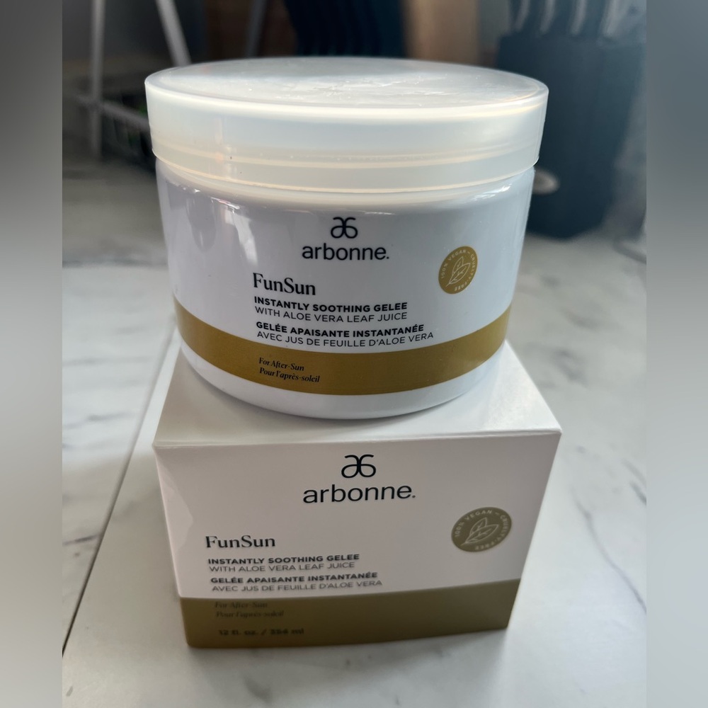 Arbonne FunSun Instantly Soothing Gelee